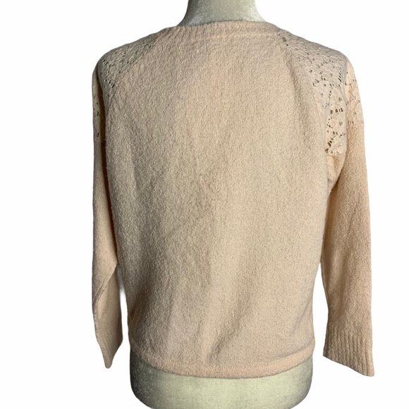 Lace Cold Shoulder Cropped Knit Sweater 60PE - Picture 5 of 6